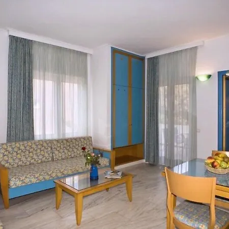 Chrispy Resort, Apartahotel 4*