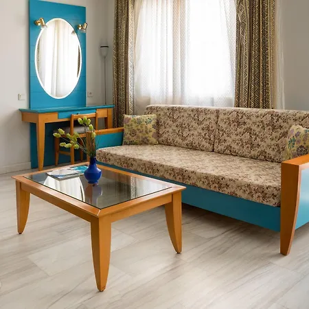 Chrispy Resort, 4* Agia Marina