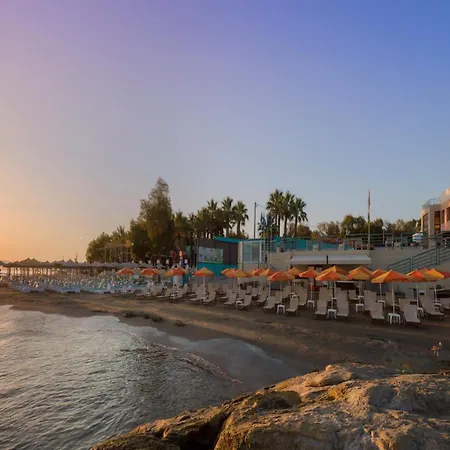 Chrispy Resort, 4*