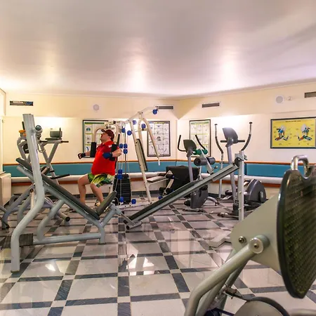 Apartahotel Chrispy Resort, 4*