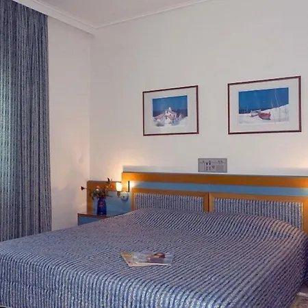 Chrispy Resort, 아파트호텔 Agia Marina