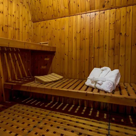 Chrispy Resort, 아파트호텔 Agia Marina